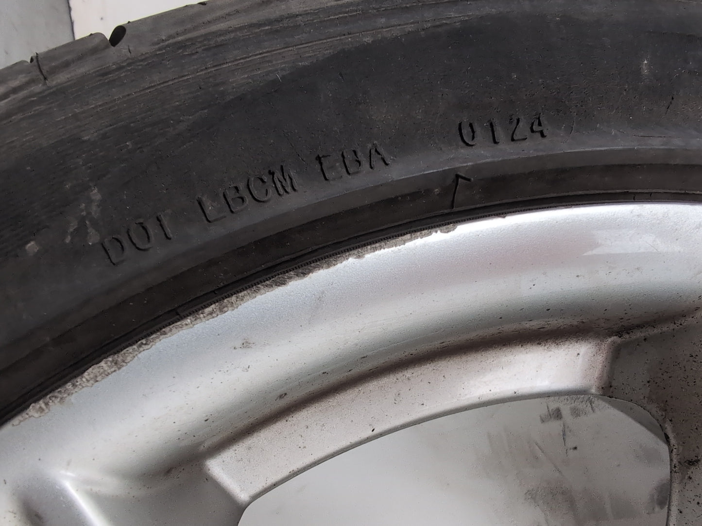 Mercedes-Benz B200 B-Class W245 Wheel With Tyre 215/45 R17 A1694012602 - photo 7