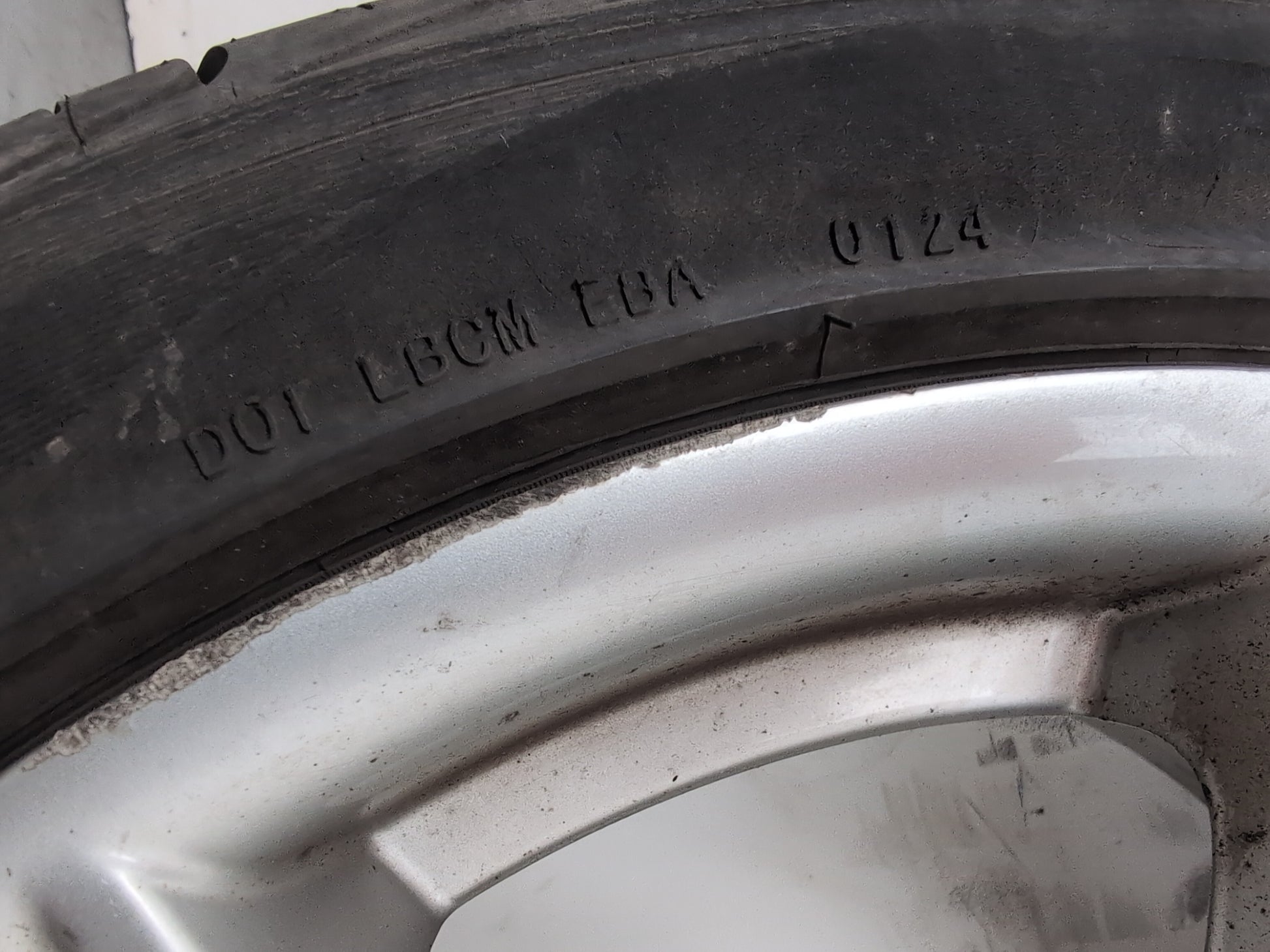 Mercedes-Benz B200 B-Class W245 Wheel With Tyre 215/45 R17 A1694012602 - photo 7