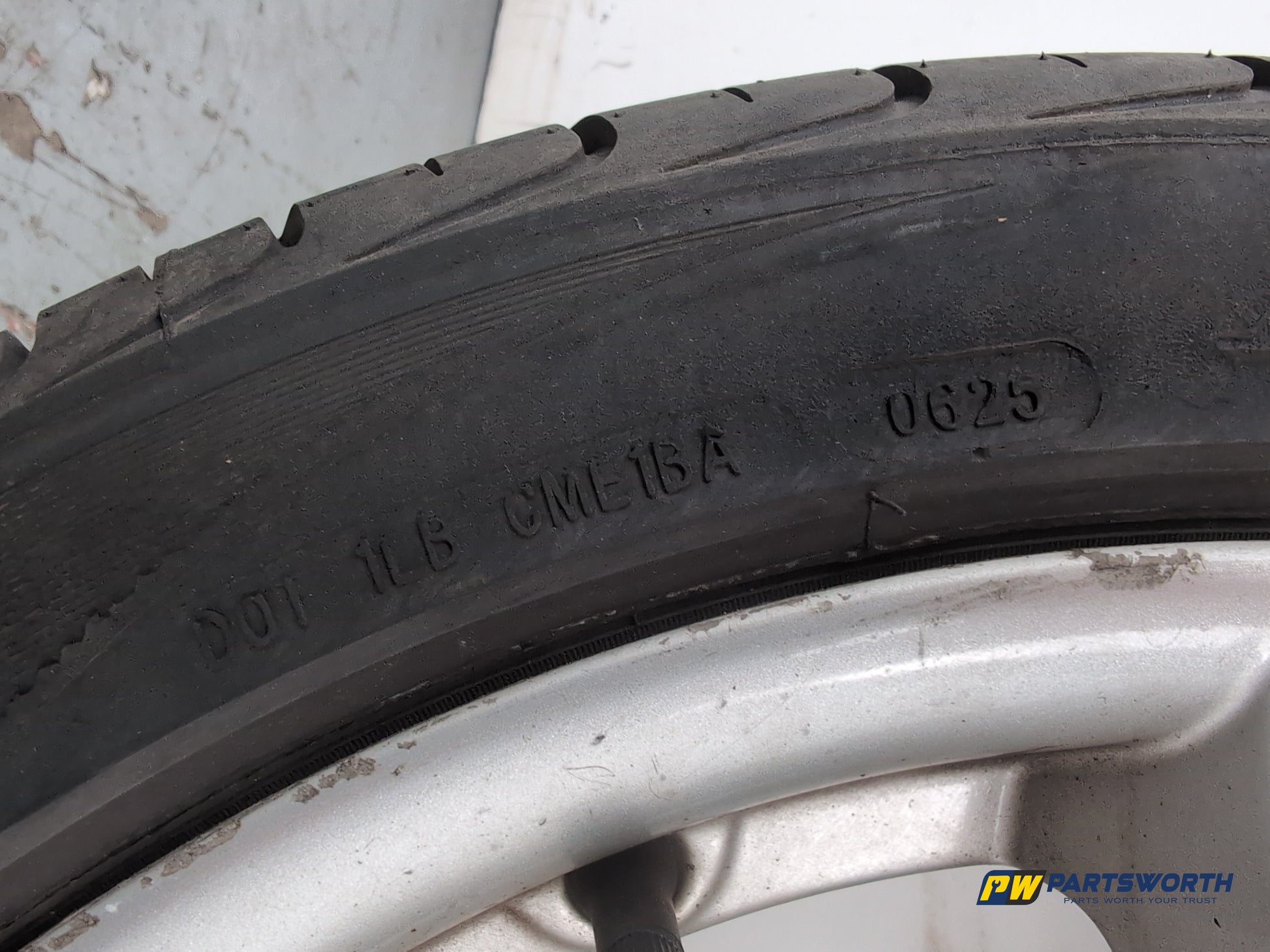 Mercedes-Benz B200 B-Class W245 Wheel With Tyre 215/45 R17 A1694012602 - photo 7