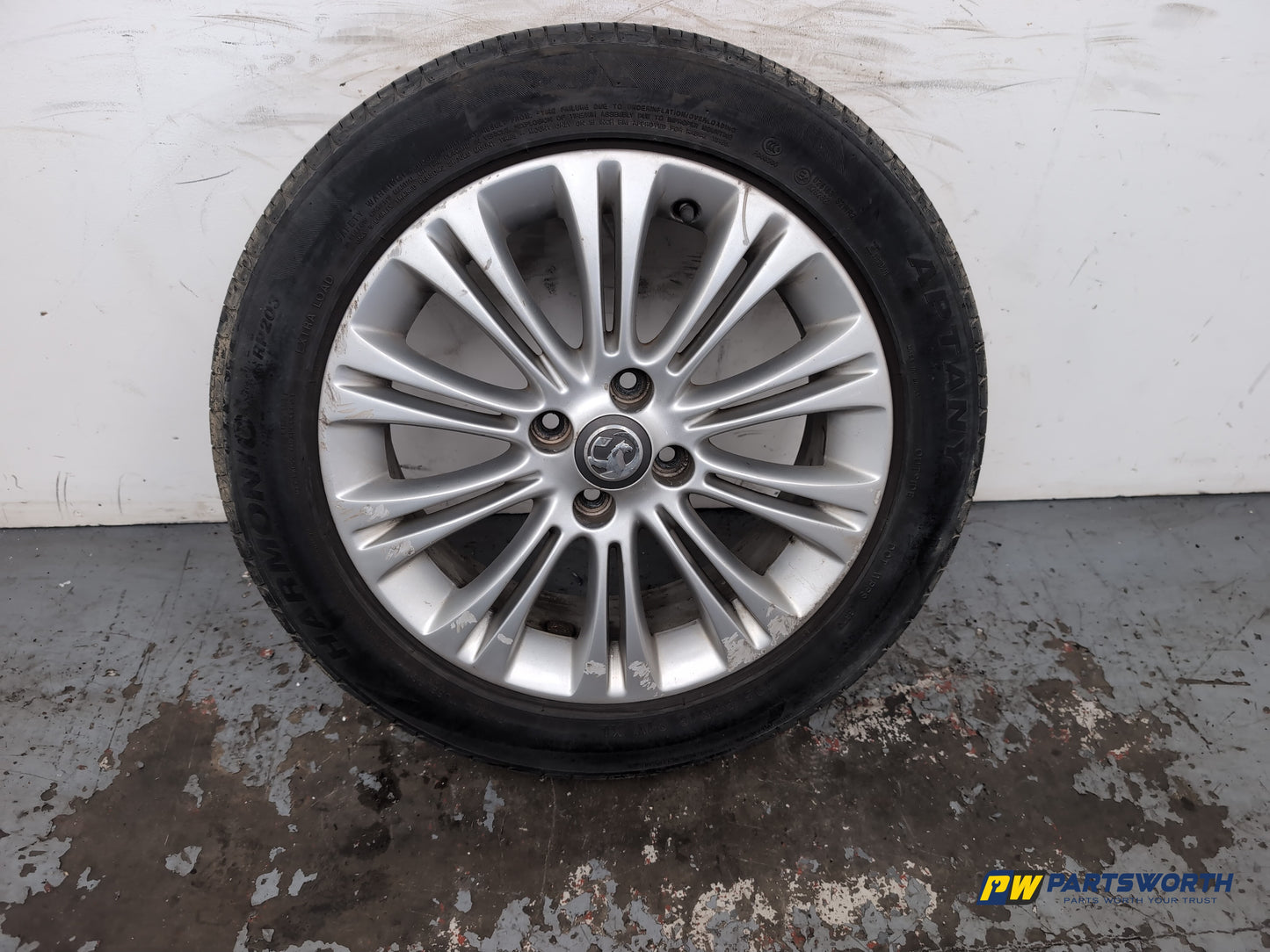 Vauxhall Corsa Se Alloy Wheel With Tyre 195/55 R16 13298019