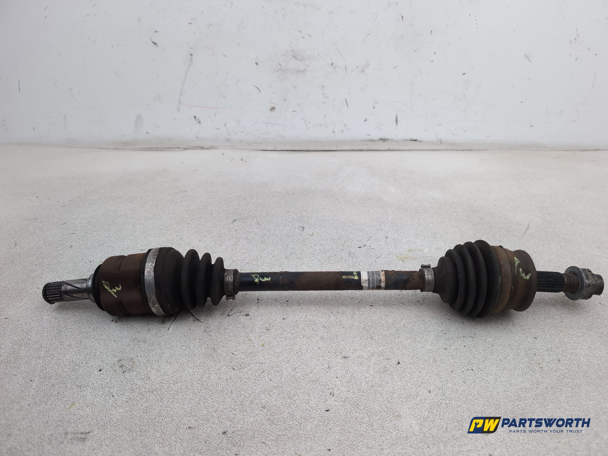 Vauxhall Corsa Se 1.2l Petrol Driveshaft Front Lh Passenger Side 2006-2014