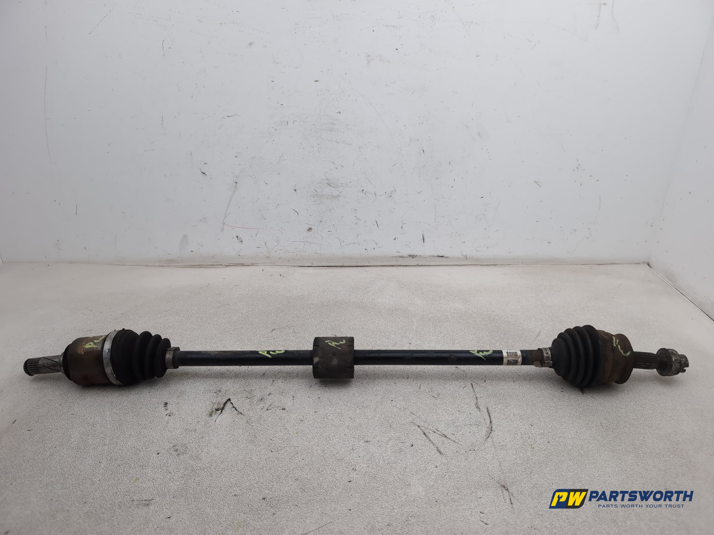 Vauxhall Corsa Se 1.2l Petrol Driveshaft Front Rh Driver Side 2006-2014