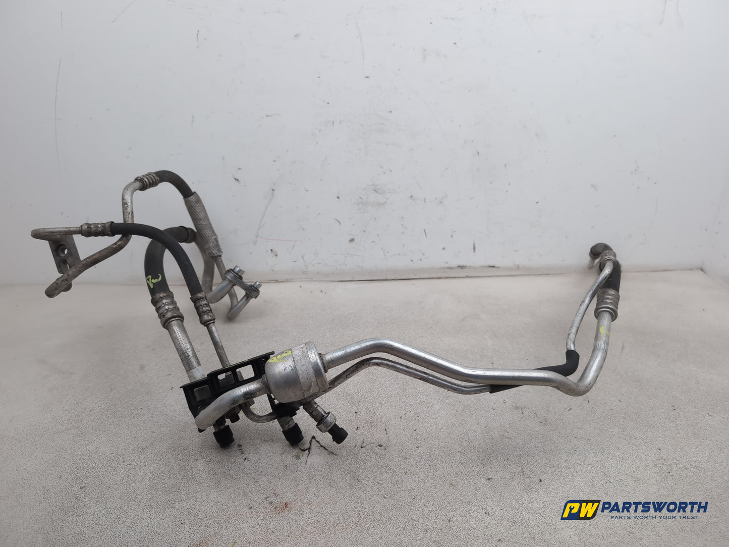 Vauxhall Corsa Se 1.2l Petrol Air Conditioning Pipes Set 2006-2014