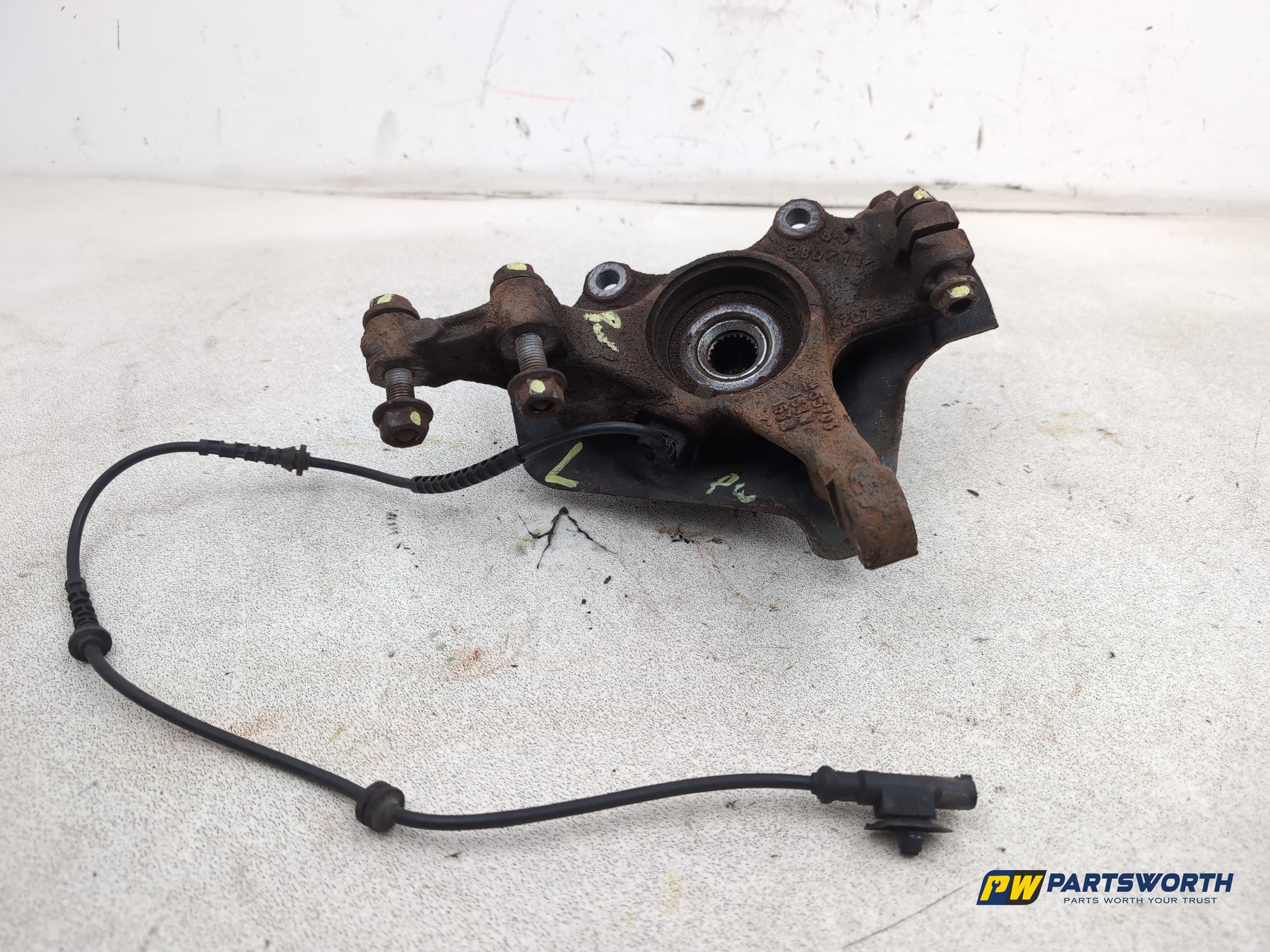 Vauxhall Corsa Se Wheel Hub Front Lh Passenger Side 2006-2014