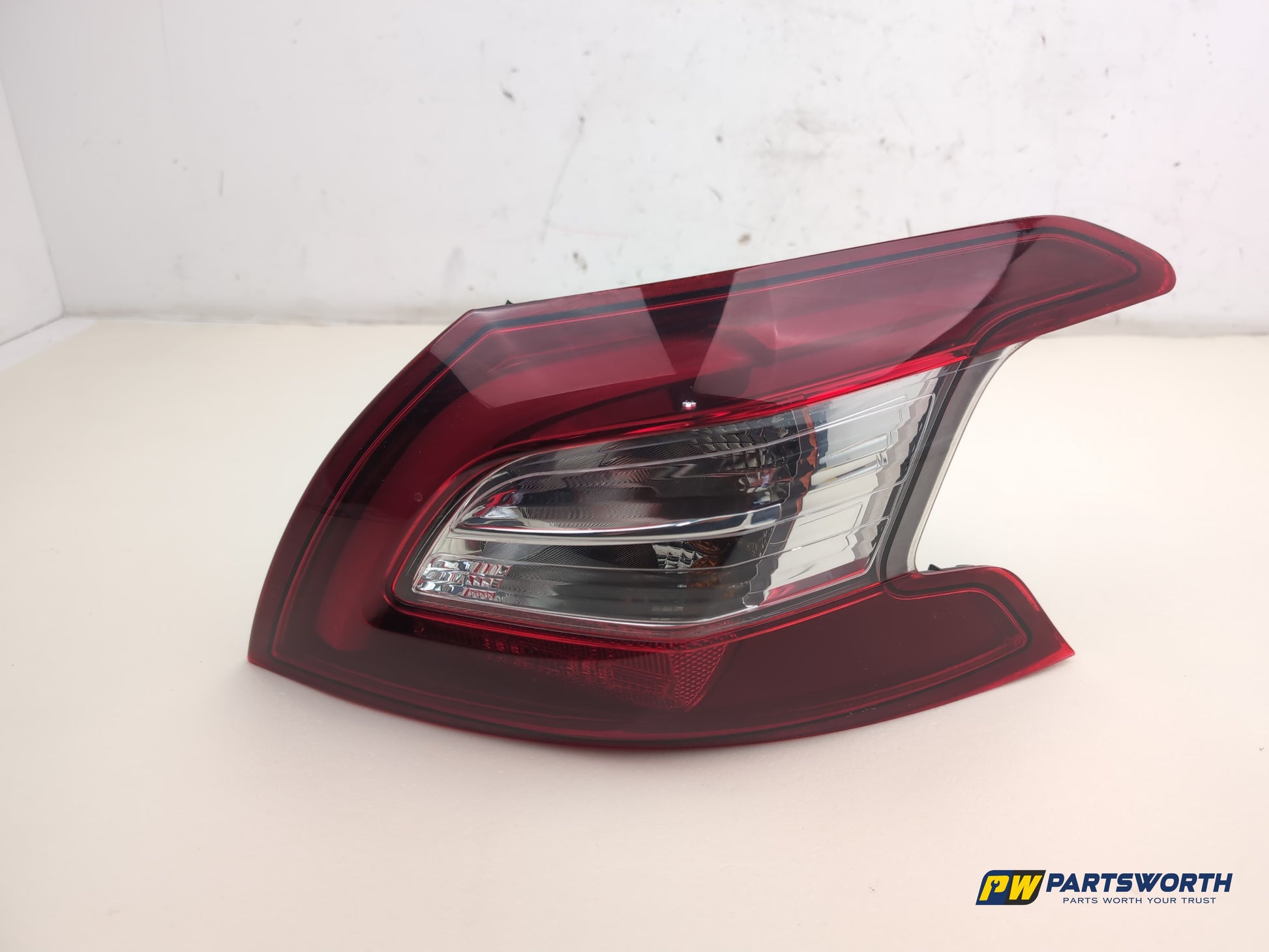 Peugeot 308 Allure Blue Hdi Lamp Assembly Rear Rh Driver Side 9677817580