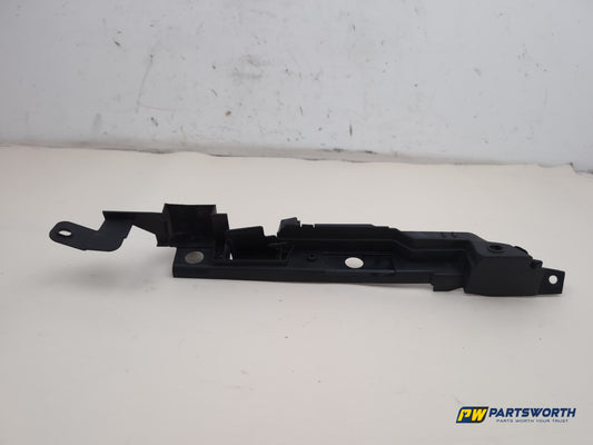 Vauxhall Corsa Se Inner Wing Bracket Trim 13395919 2006-2014