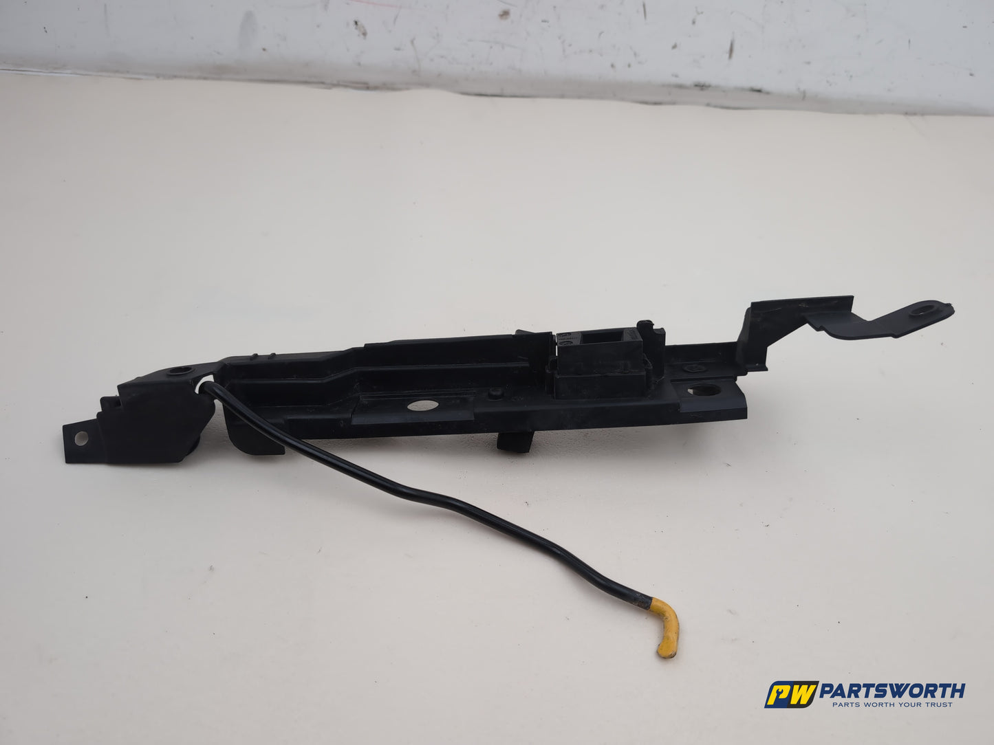 Vauxhall Corsa Se Bonnet Stay Rod Bracket Front Left Side 13395918 2006-2014