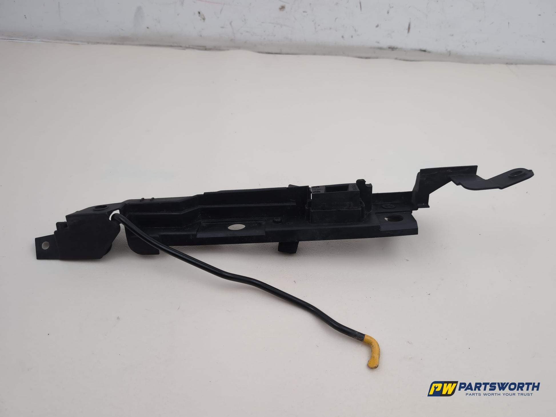 Vauxhall Corsa Se Bonnet Stay Rod Bracket Front Left Side 13395918 2006-2014