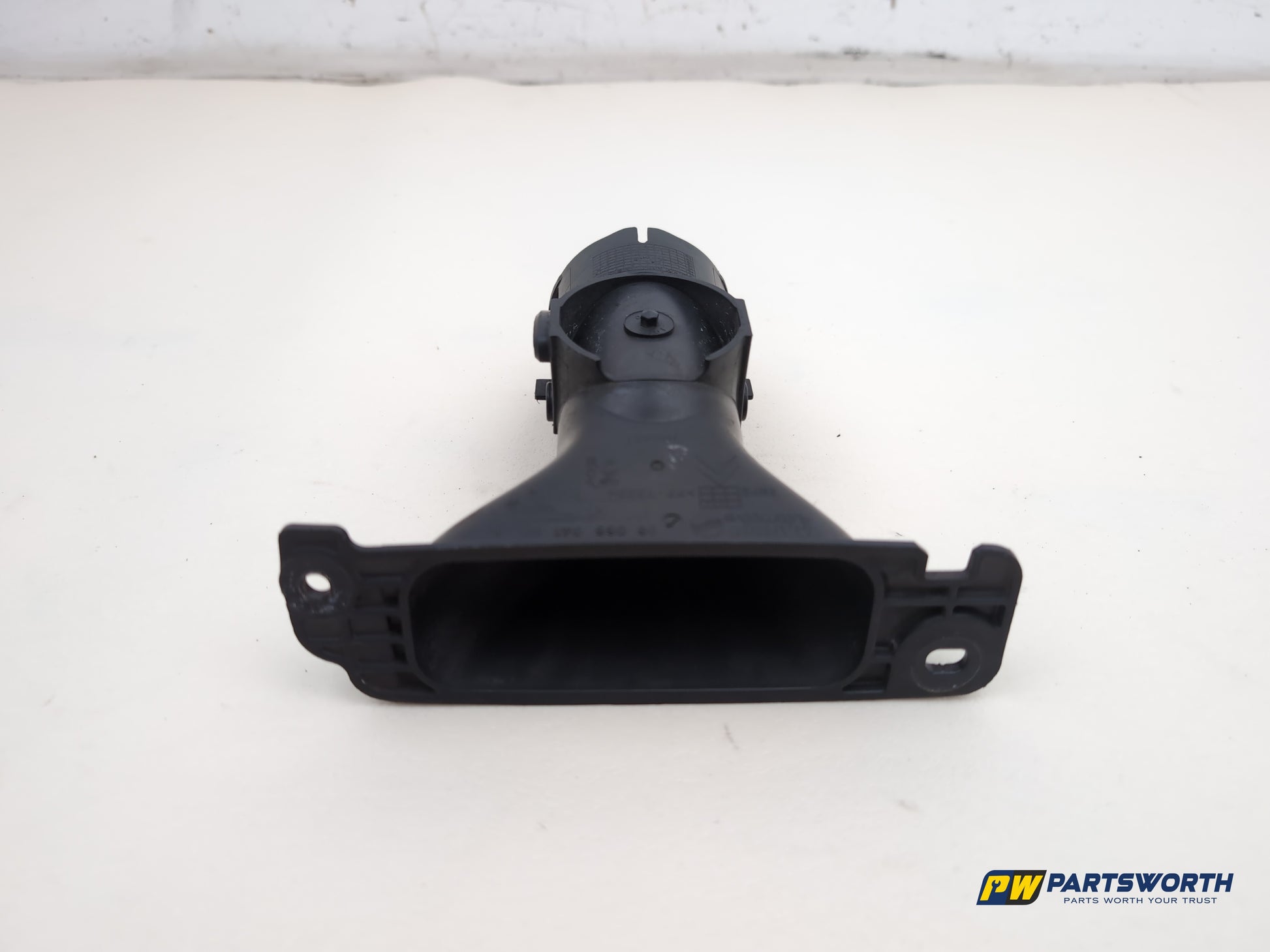 Peugeot 308 Allure Blue Hdi 1.6l Diesel Air Intake Hose Pipe Line 9806604180