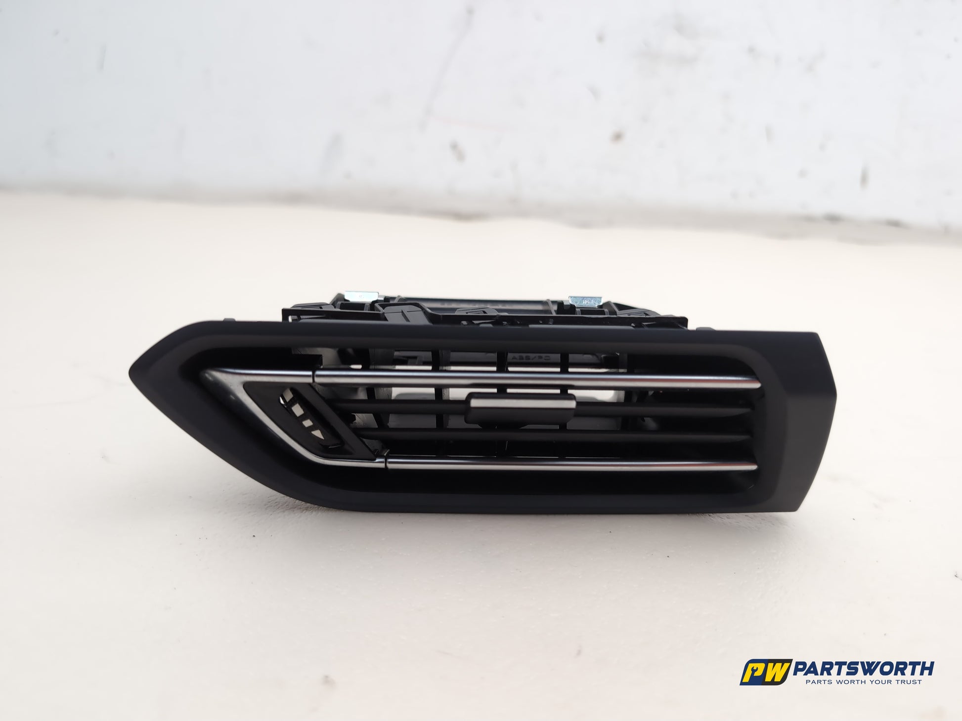 Peugeot 308 Allure Blue Hdi Front Driver Side Dashboard Air Vent 96778765