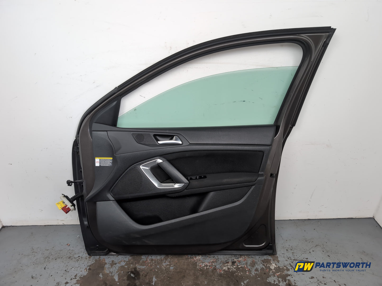 Door Front RH 7