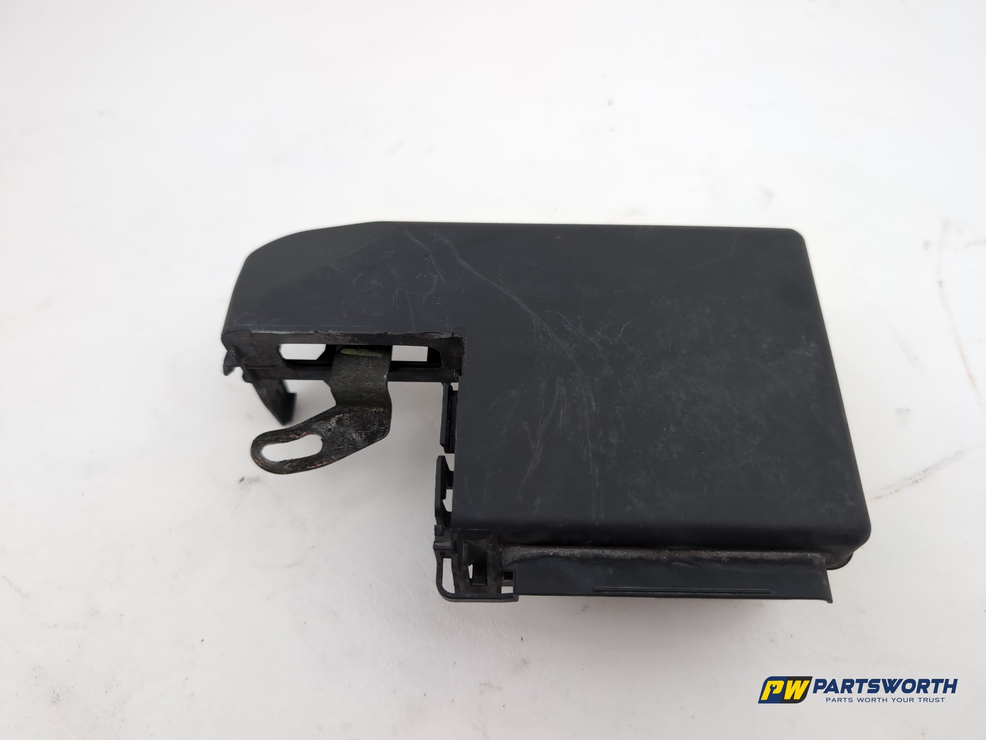 Vauxhall Corsa Se 1.2l Petrol Battery Terminal Clamp Fuse Box 1718434 2006-2014