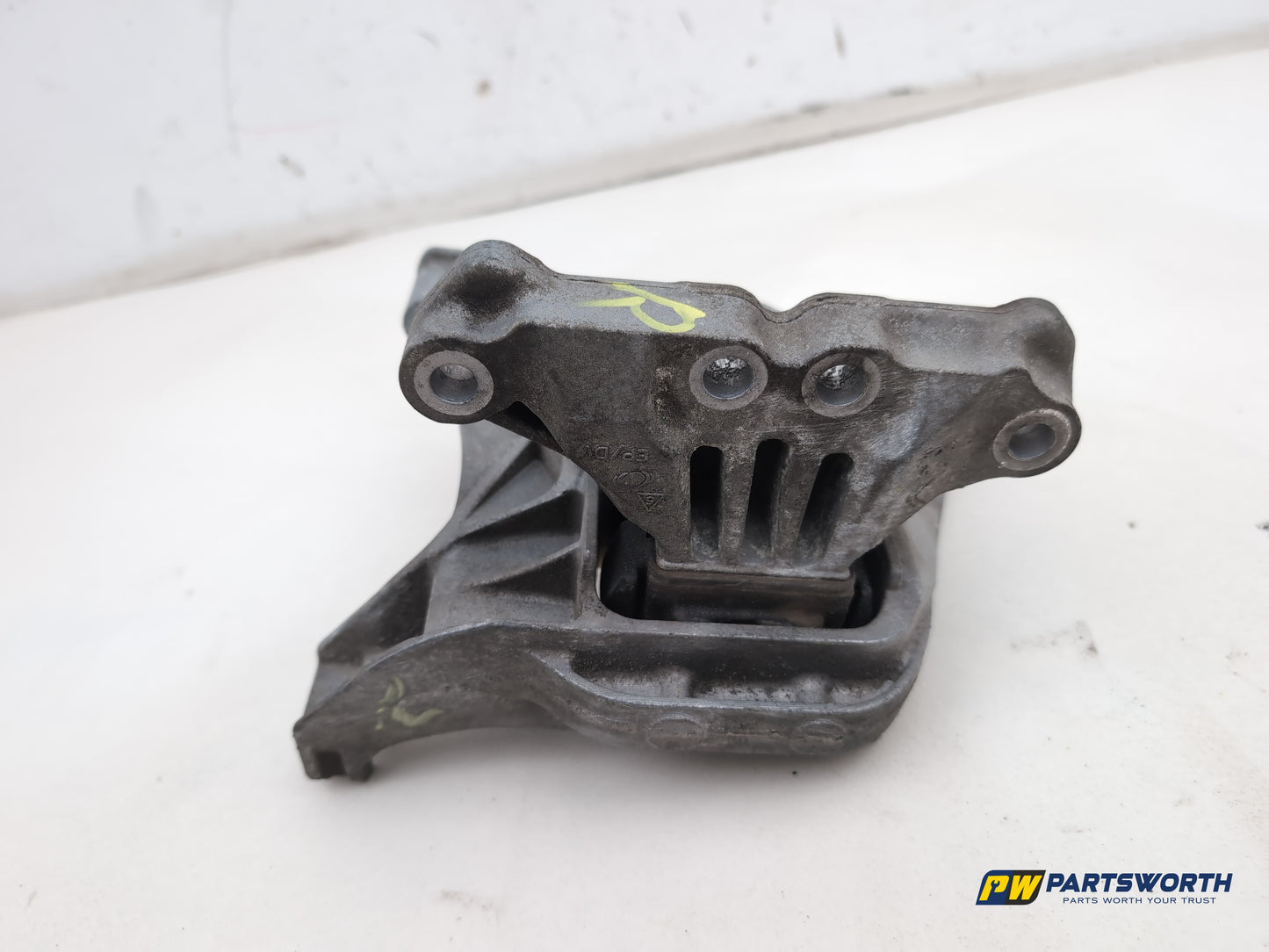 Peugeot 308 Allure Hdi 1.6l Diesel Engine Mount Right Side 4a103720 2013-2021