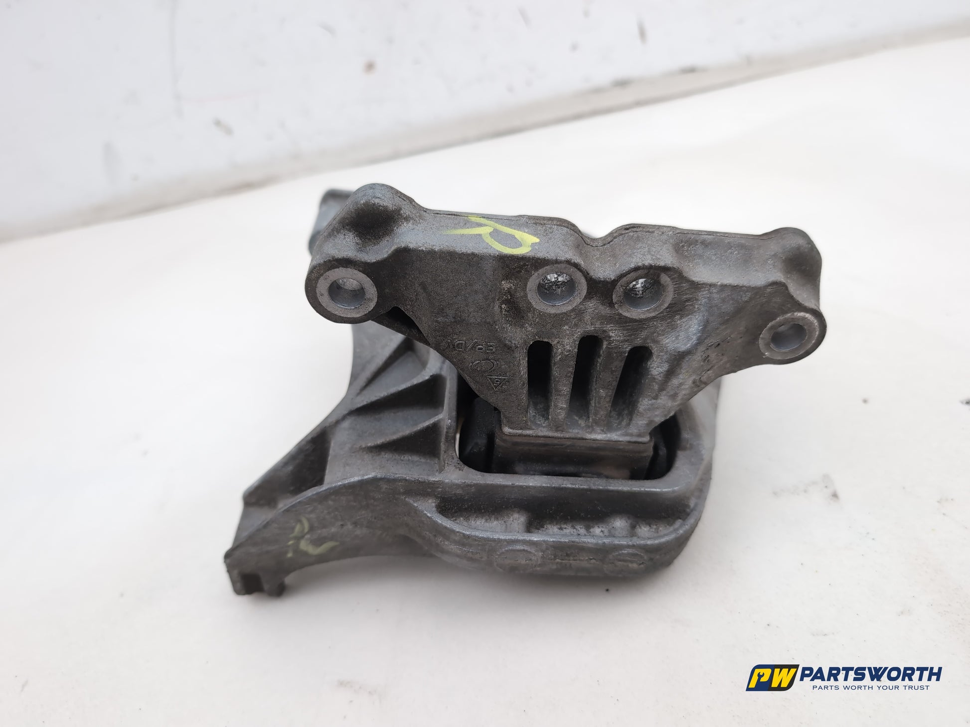 Peugeot 308 Allure Hdi 1.6l Diesel Engine Mount Right Side 4a103720 2013-2021