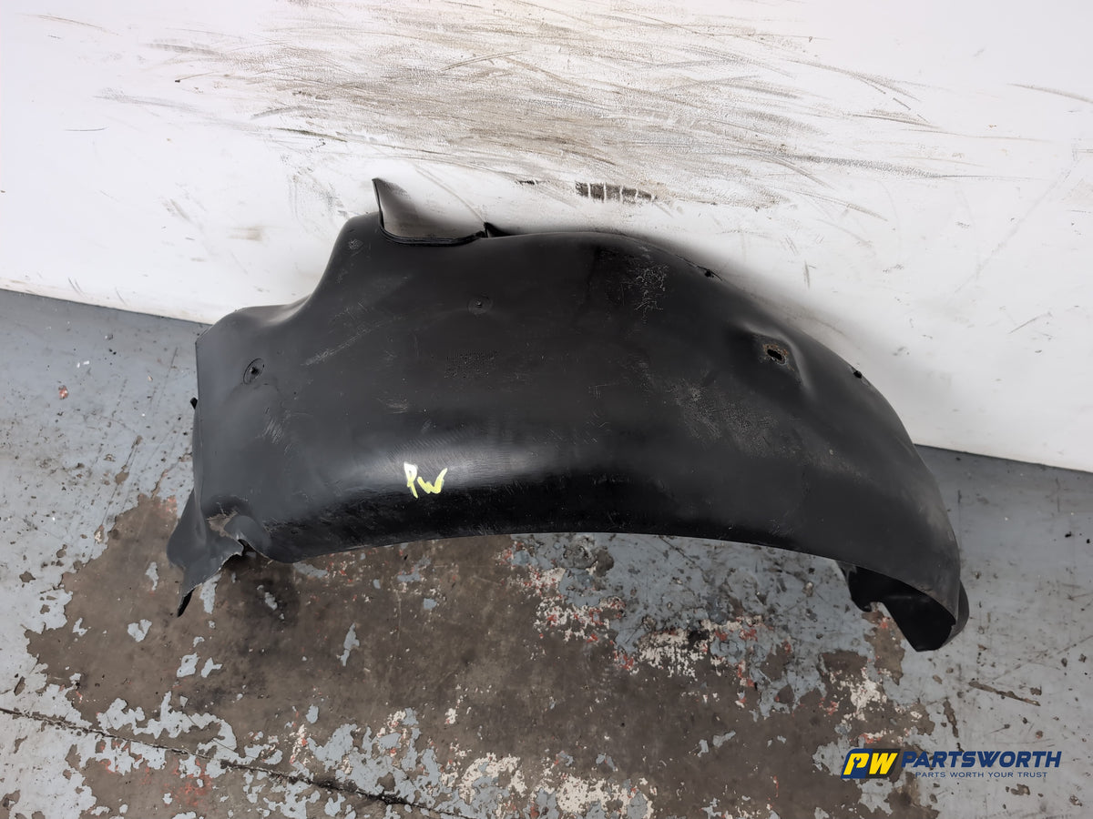 Moulding Wheel Arch Front RH 1