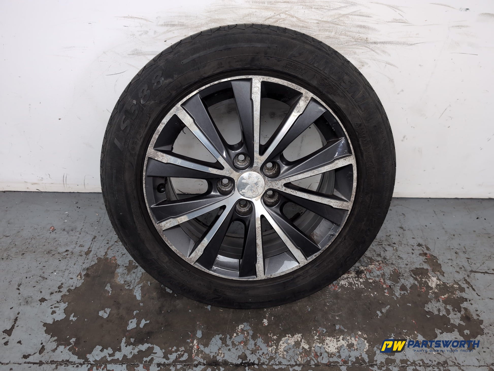Peugeot 308 Allure Blue Hdi Alloy Wheel With Tyre 205/55 R16 9677989677