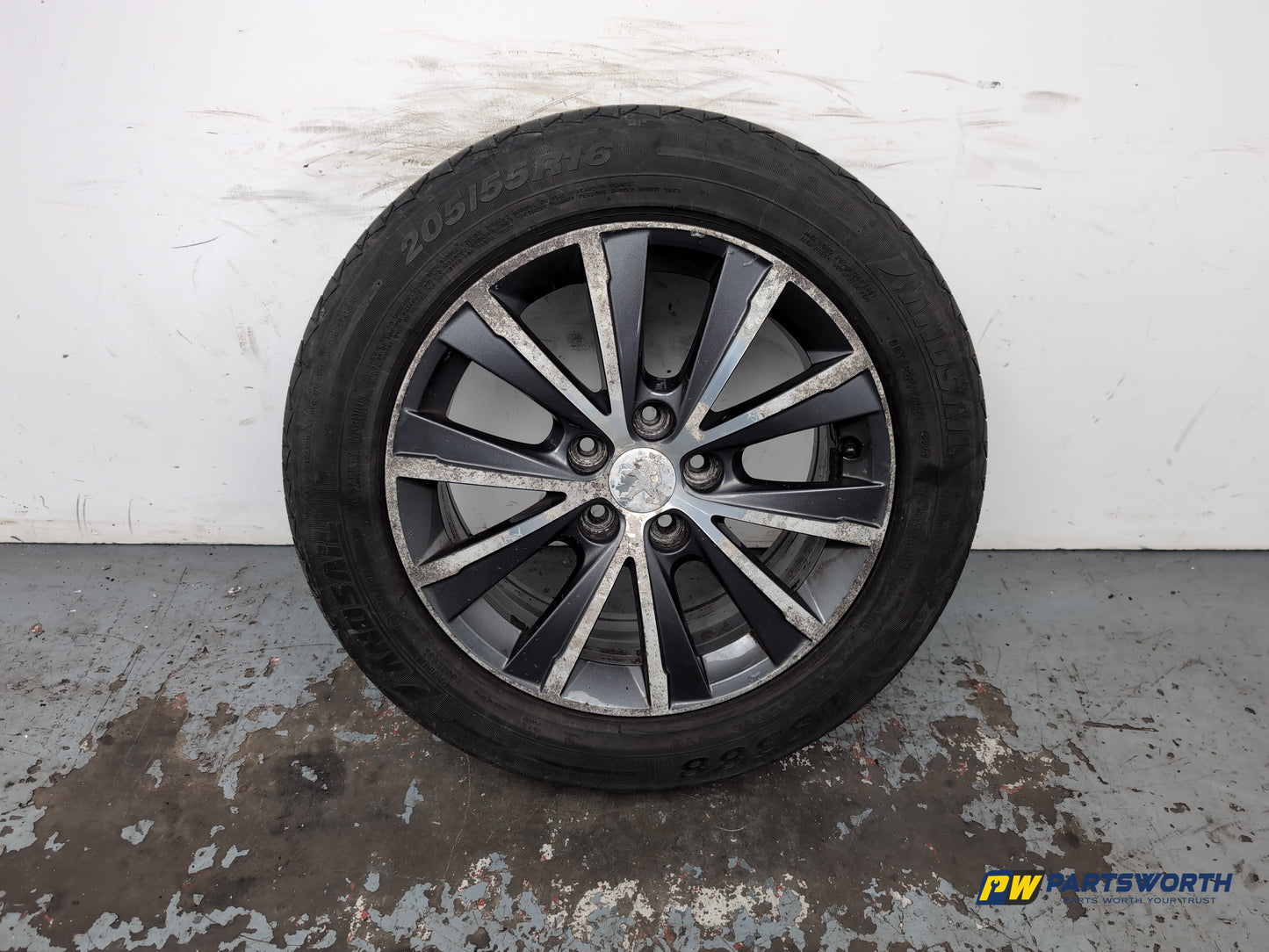 Peugeot 308 Allure Blue Hdi Alloy Wheel With Tyre 205/55 R16 9677989677