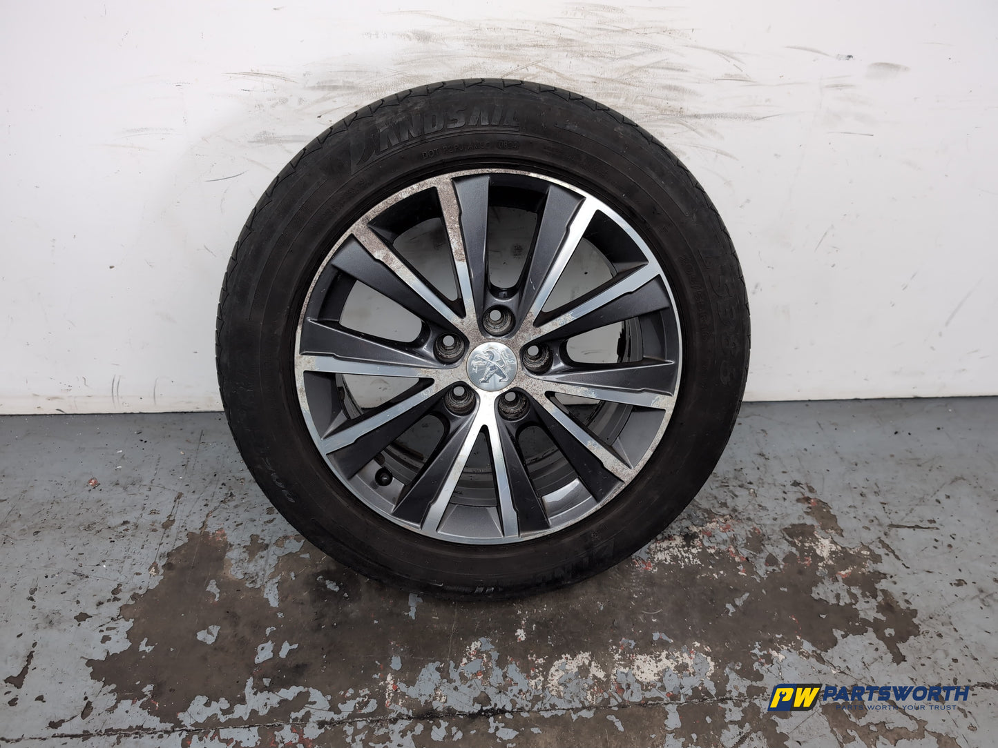 Peugeot 308 Allure Blue Hdi Alloy Wheel With Tyre 205/55 R16 9677989677