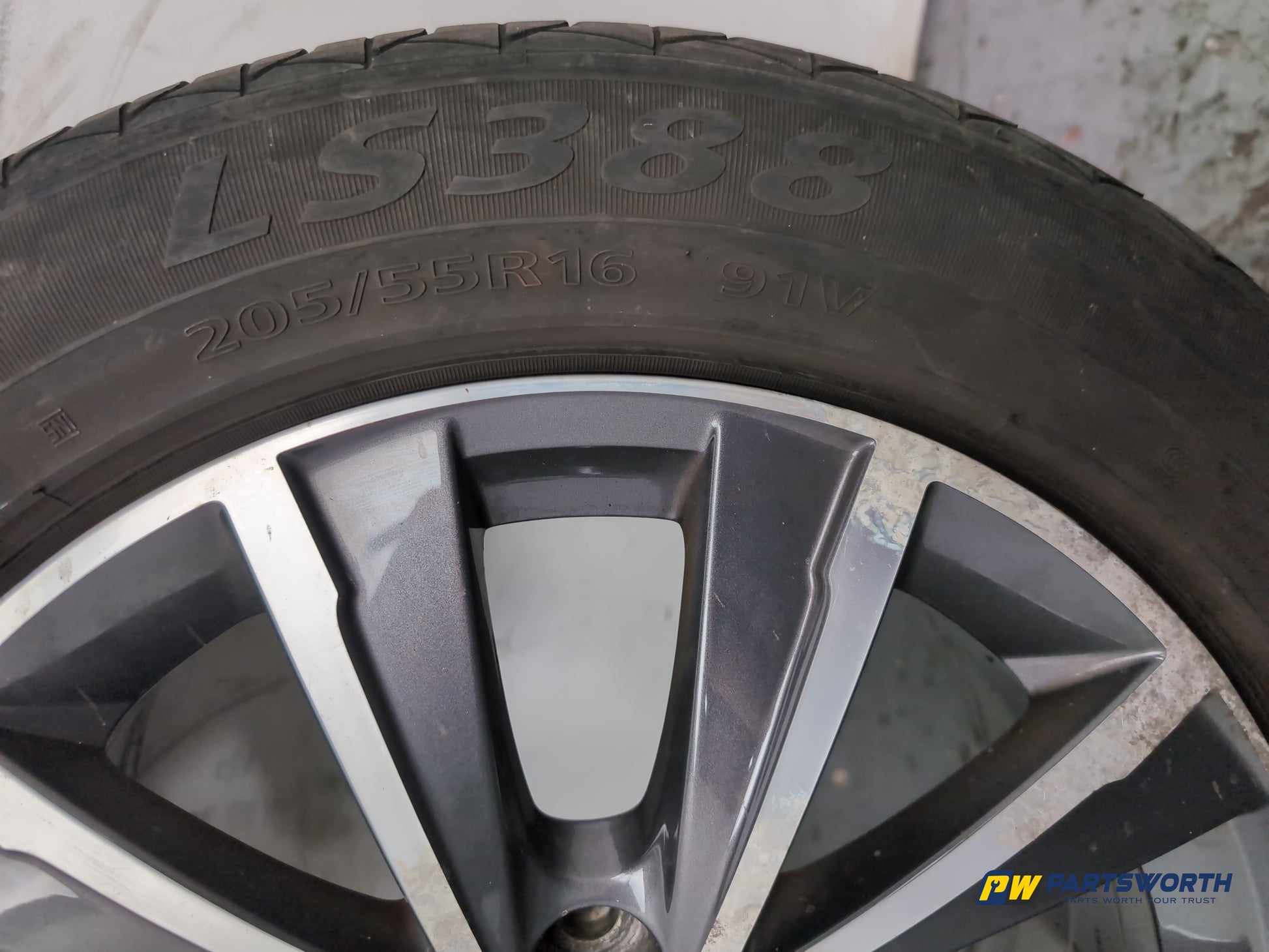 Wheel Road Alloy 7