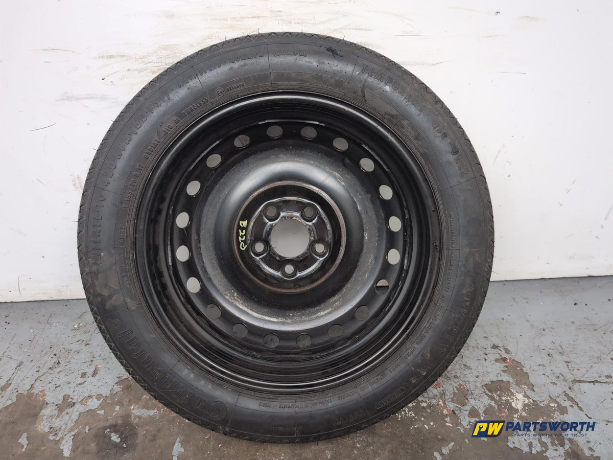 Space Saver Spare Wheel and Tool Kit  7