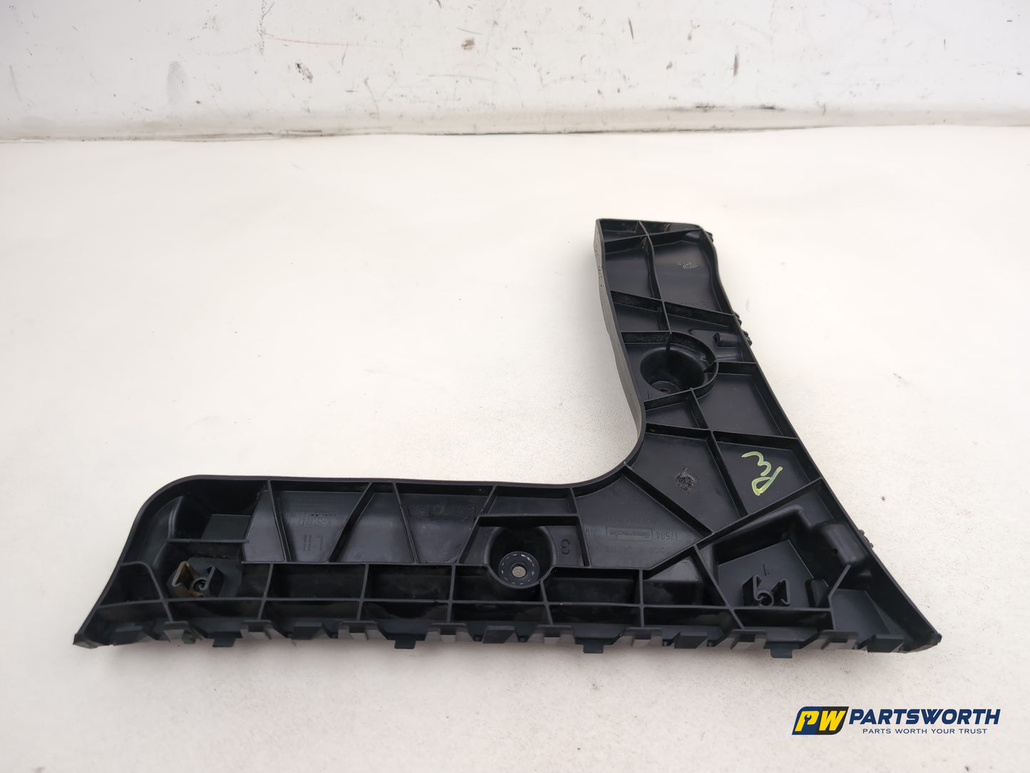 Audi A6 S Line Black Ed Tdi Quat Sa Left Rear Bumper Mounting Bracket 4g5807453c