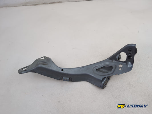 Audi A6 S Line Black Ed Wing Mount Bracket Front Left Passenger Side 4g0805815