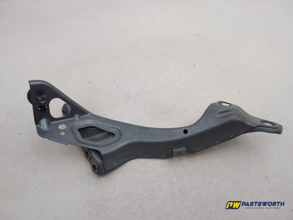 Audi A6 S Line Black Front Wing Mount Bracket Right Driver Side 4g0805816