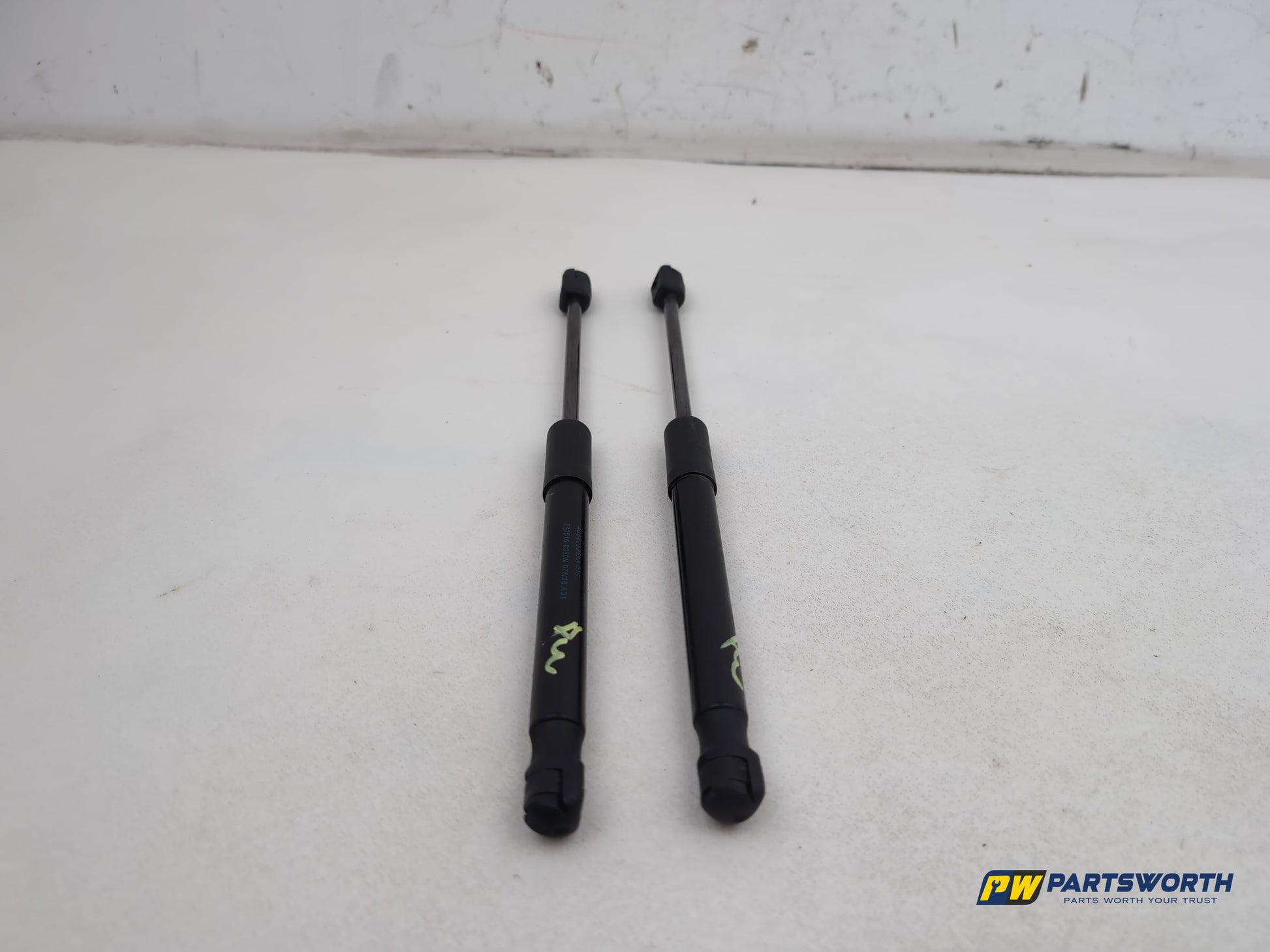 Audi A6 S Line Black Ed Tdi Quat Sa Bonnet Suport Gas Strut Pair 4g8823359a
