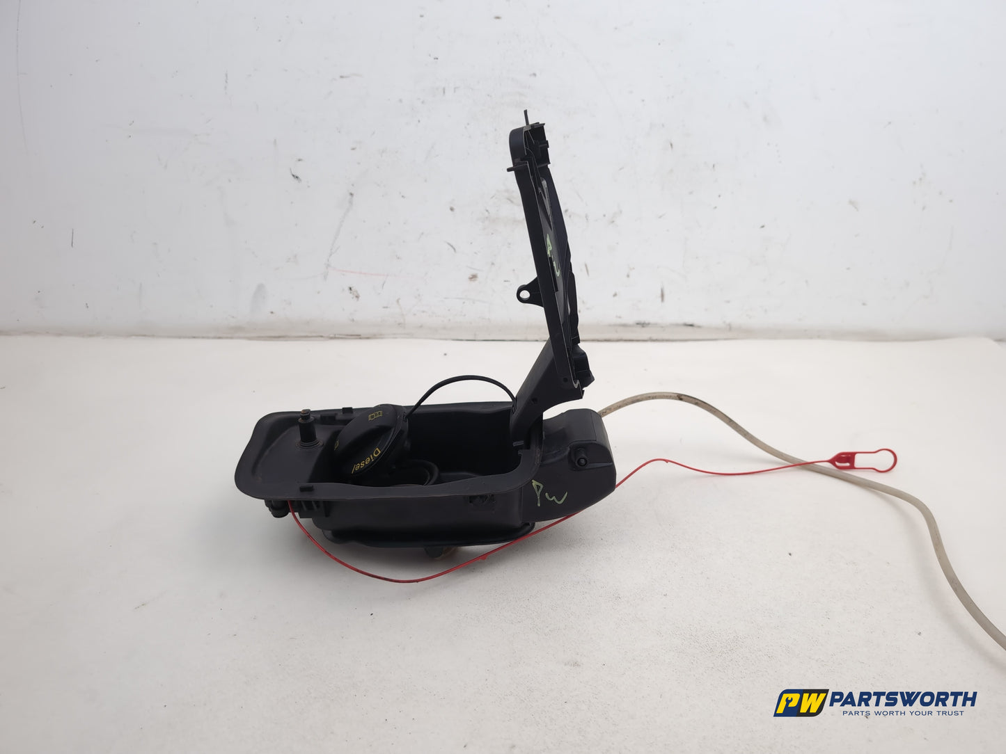 Audi A6 S Line Black Ed Tdi Fuel Filler Cap And Housing 4g0809906 2011-2018