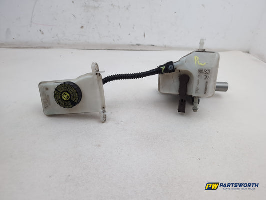 Peugeot 308 Allure Blue 1.6l Diesel Brake Master Cylinder Assembly 0335089084