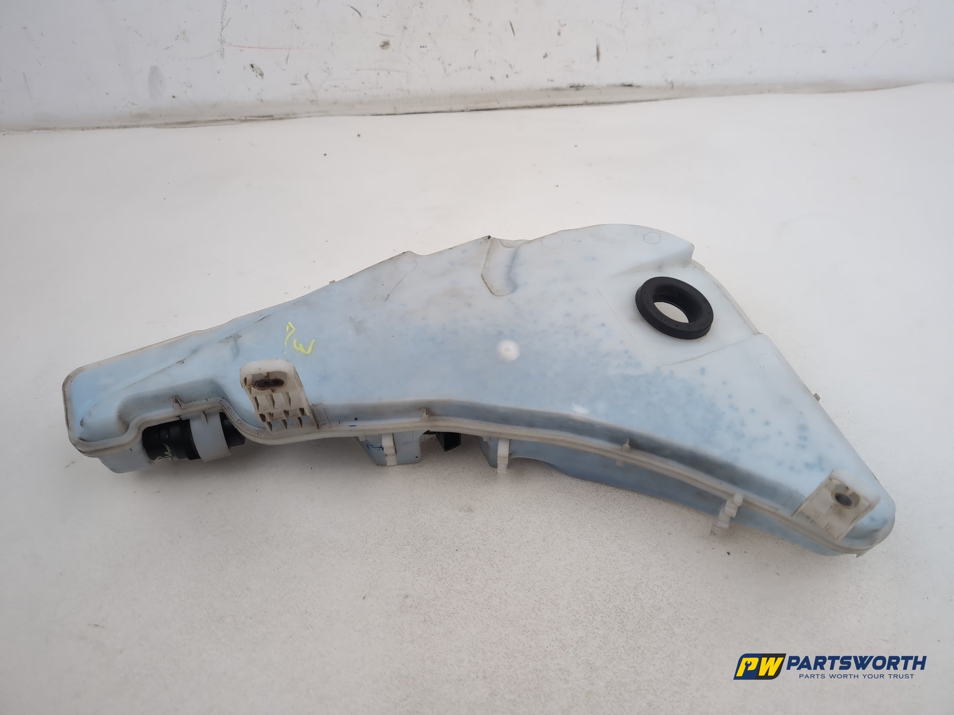 Audi A6 S Line Black Ed Tdi Quat Washer Bottle Windscreen 4g8955451j 2011-2018