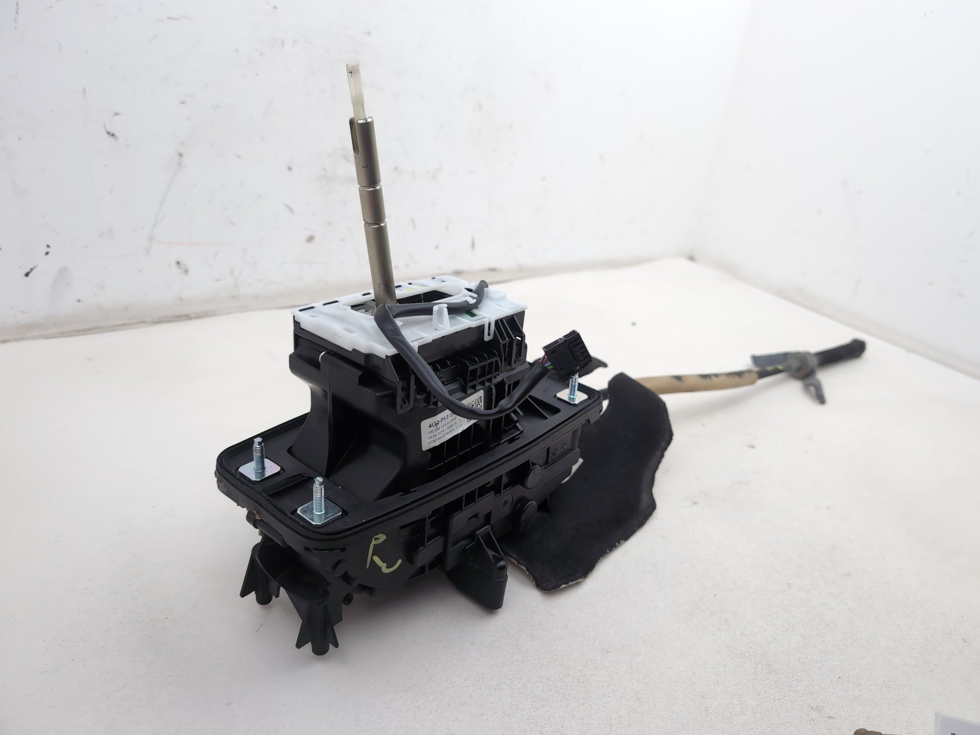 Audi A6 S Line Black Ed Tdi Semi Automatic Gear Selector Assembly 4g2713041bd - photo 7