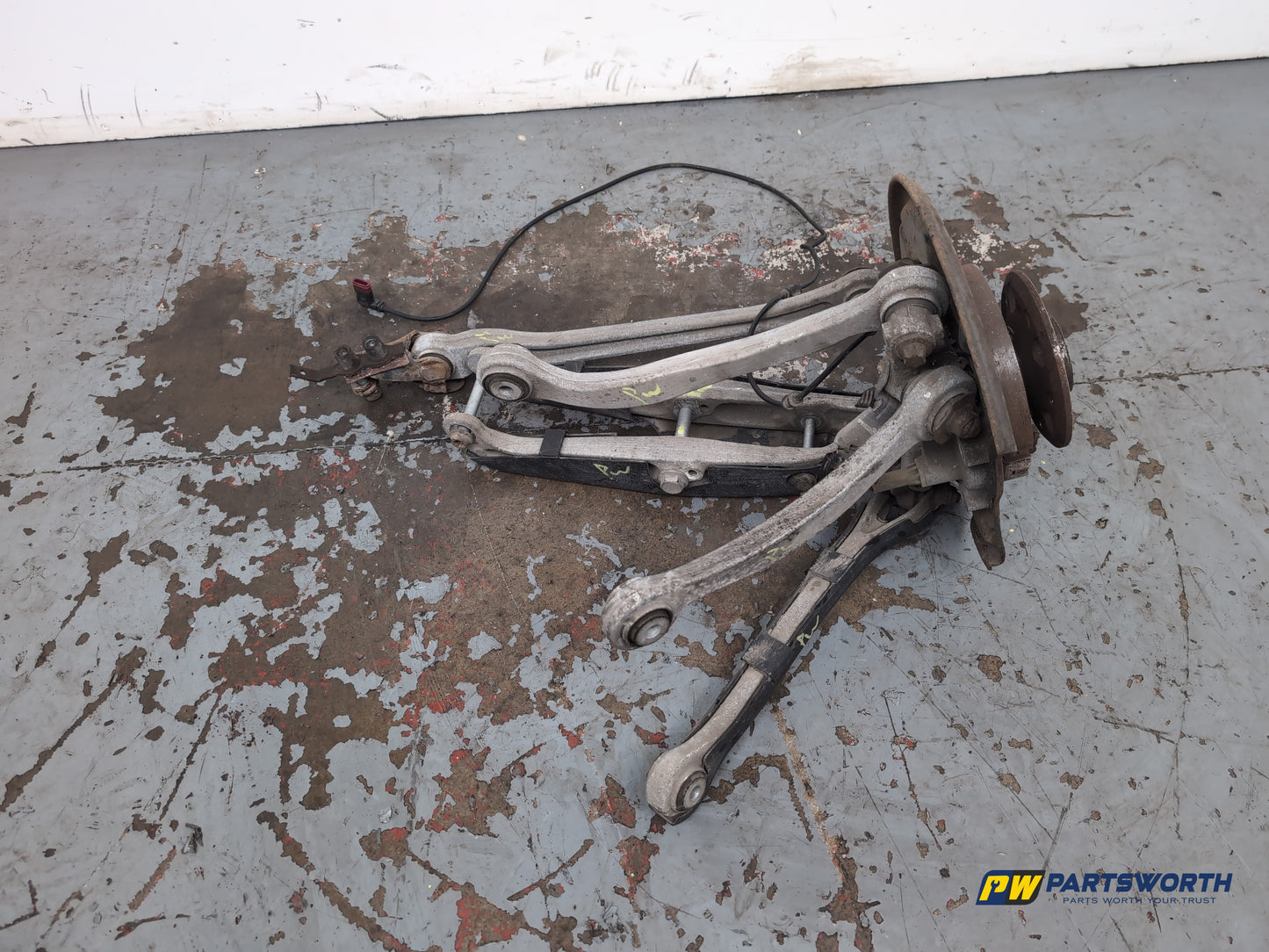 Mercedes C219 Cls 320 Cdi Auto Wheel Hub Rear Lh Passenger Side 2004-2008