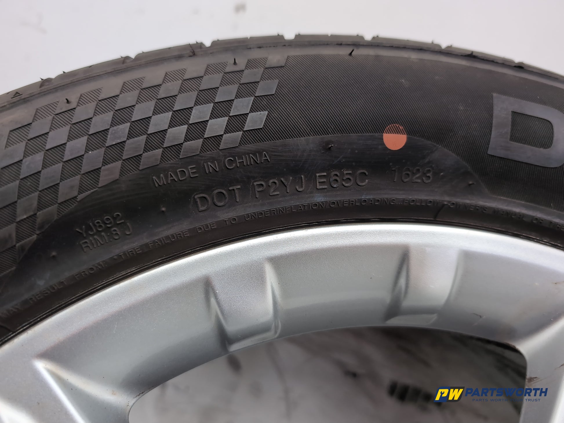 Mercedes R320 R-Class W251 Wheel With Tyre 255/50 R19 A2514011202 - photo 7