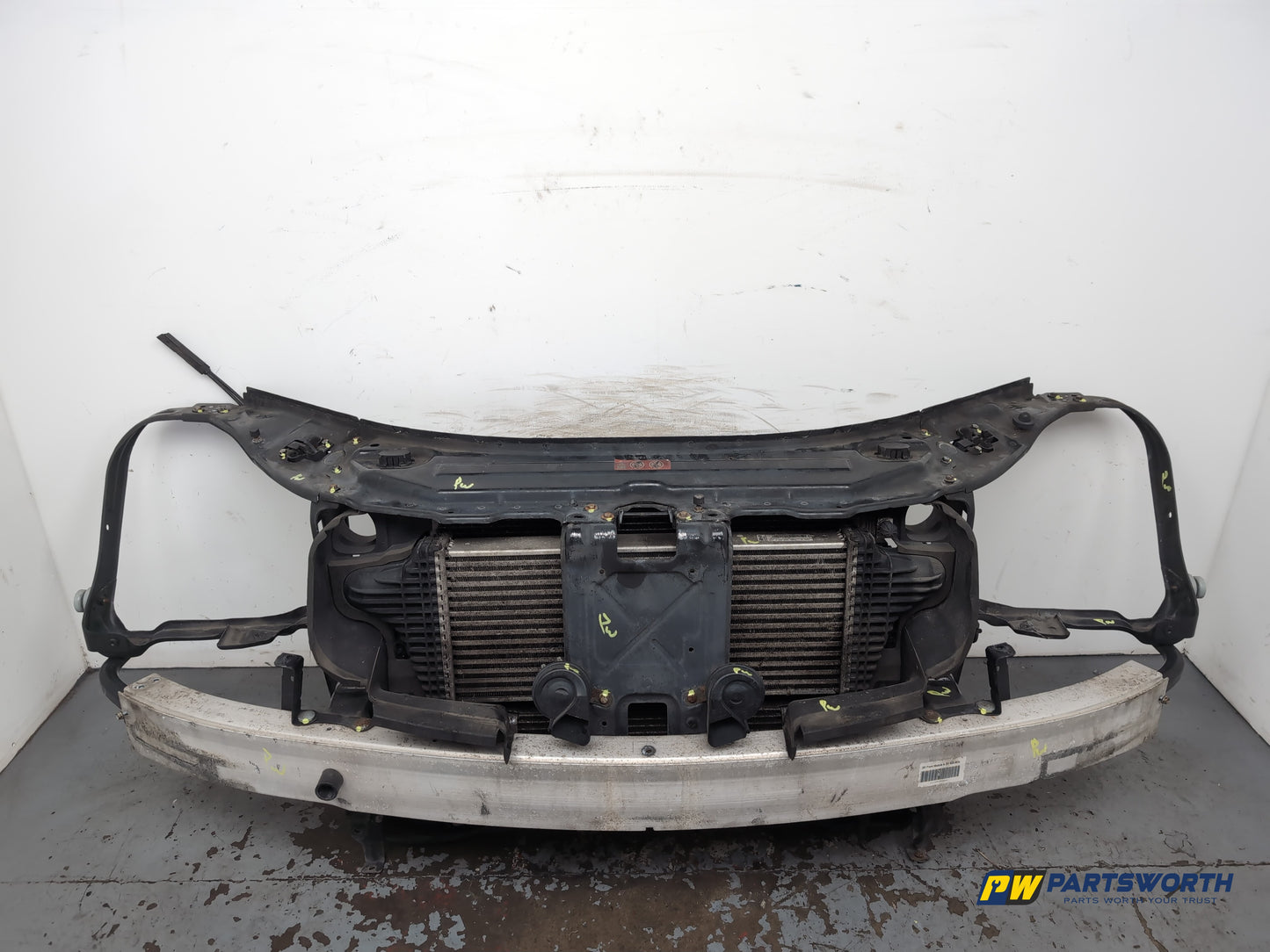 Mercedes R320 R-Class W251 3.0l Diesel Radiator Slam Panel Pack 2006-2010