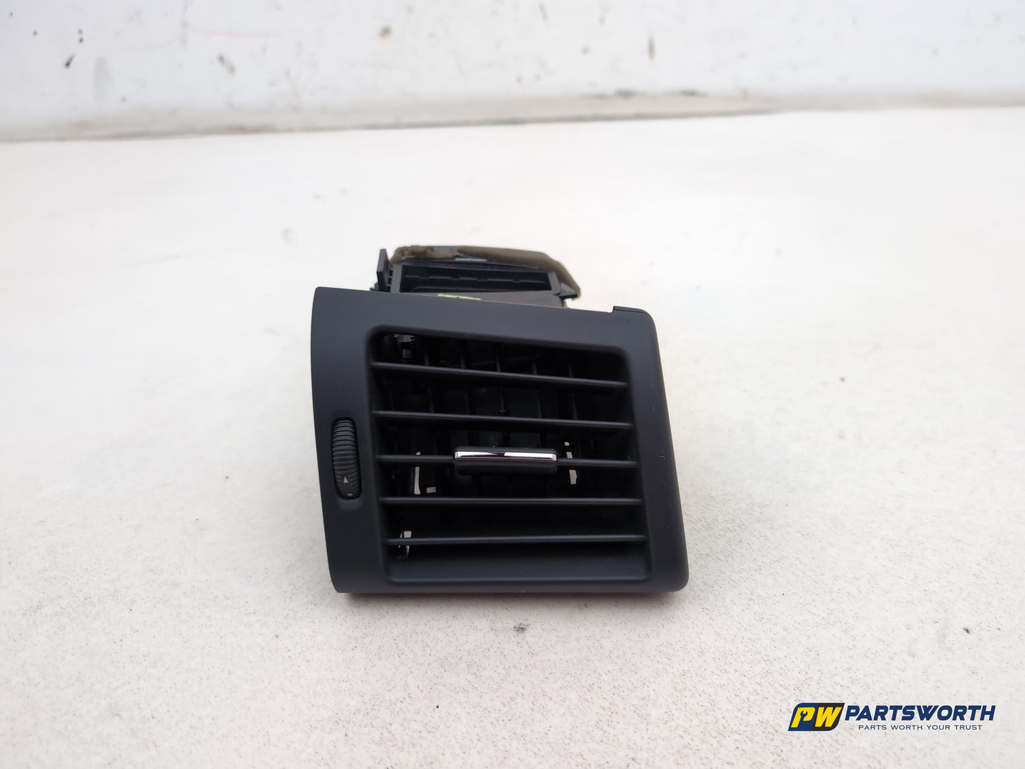 Mercedes R320 R-Class W251 Air Vent Trim Dashboard Right Side A2518300254