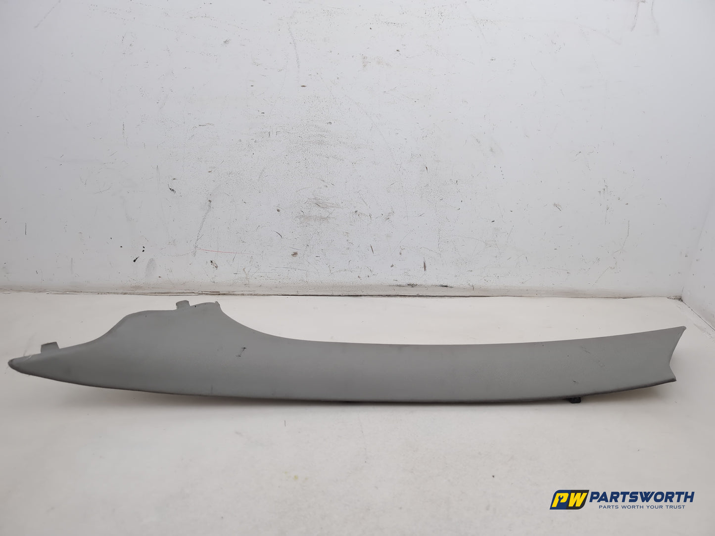 Mercedes R320 R-Class W251 Driver Side Rh A Pillar Trim A2516901925 2006-2013 - photo 8