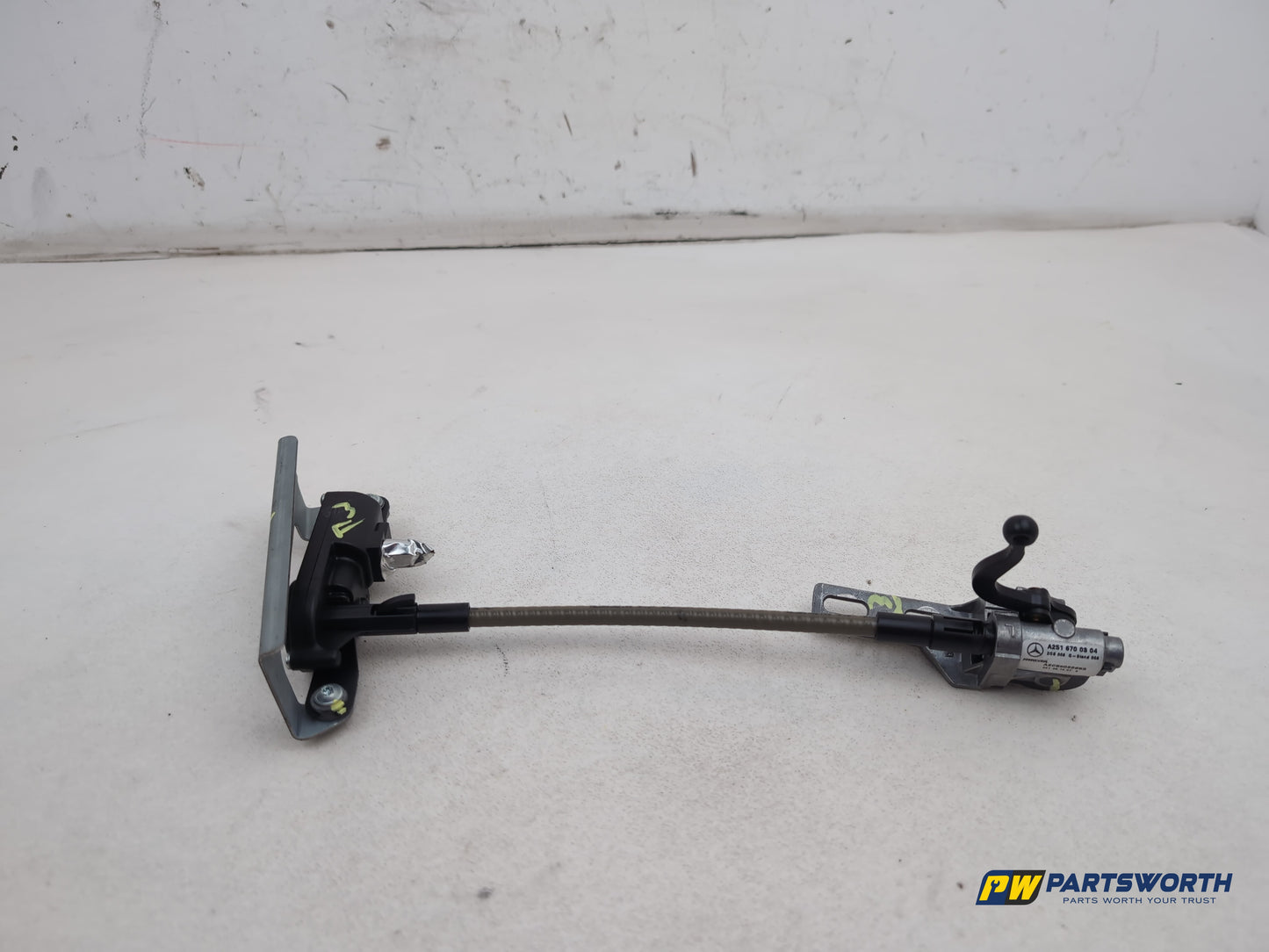 Mercedes R320 R-Class W251 Left Rear Quarter Window Motor Actuator A2518201942