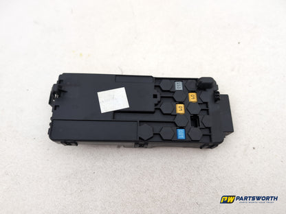 Mercedes R320 R-Class W251 Fuse Relay Box Battery Terminal Positive A2115452601