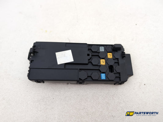 Mercedes R320 R-Class W251 Fuse Relay Box Battery Terminal Positive A2115452601