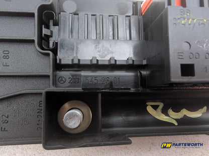Mercedes R320 R-Class W251 Fuse Relay Box Battery Terminal Positive A2115452601 - photo 7