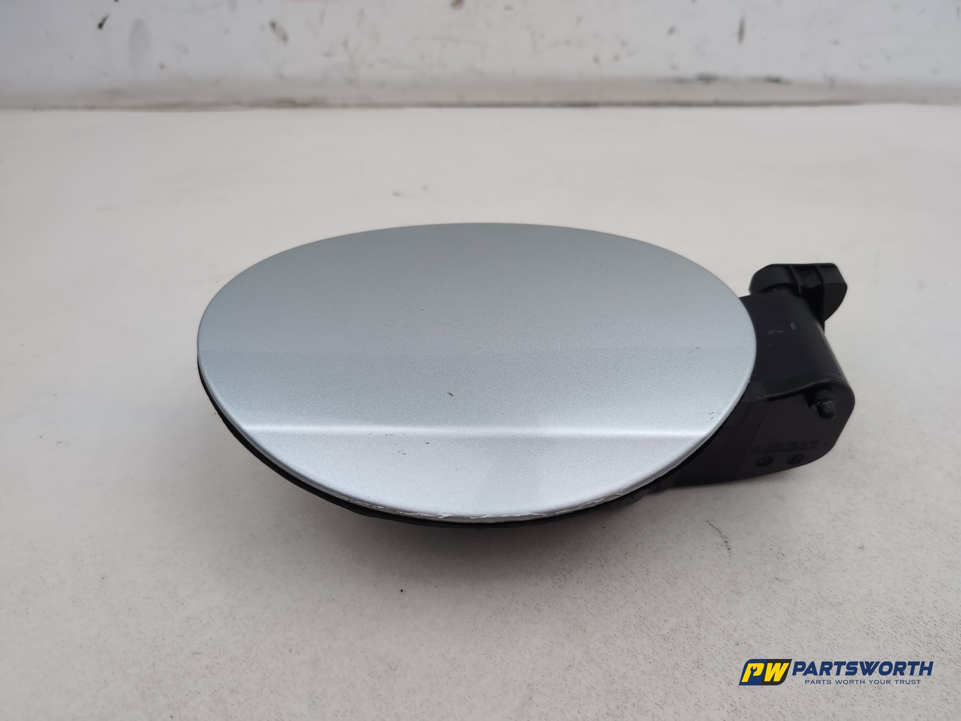 Mercedes R320 R-Class W251 3.0l Diesel Fuel Filler Flap A2517570206 2006-2013 - photo 10