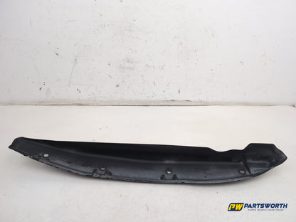 Mercedes R320 R-Class W251 Front Left Wing Fender A2518890225 2006-2010