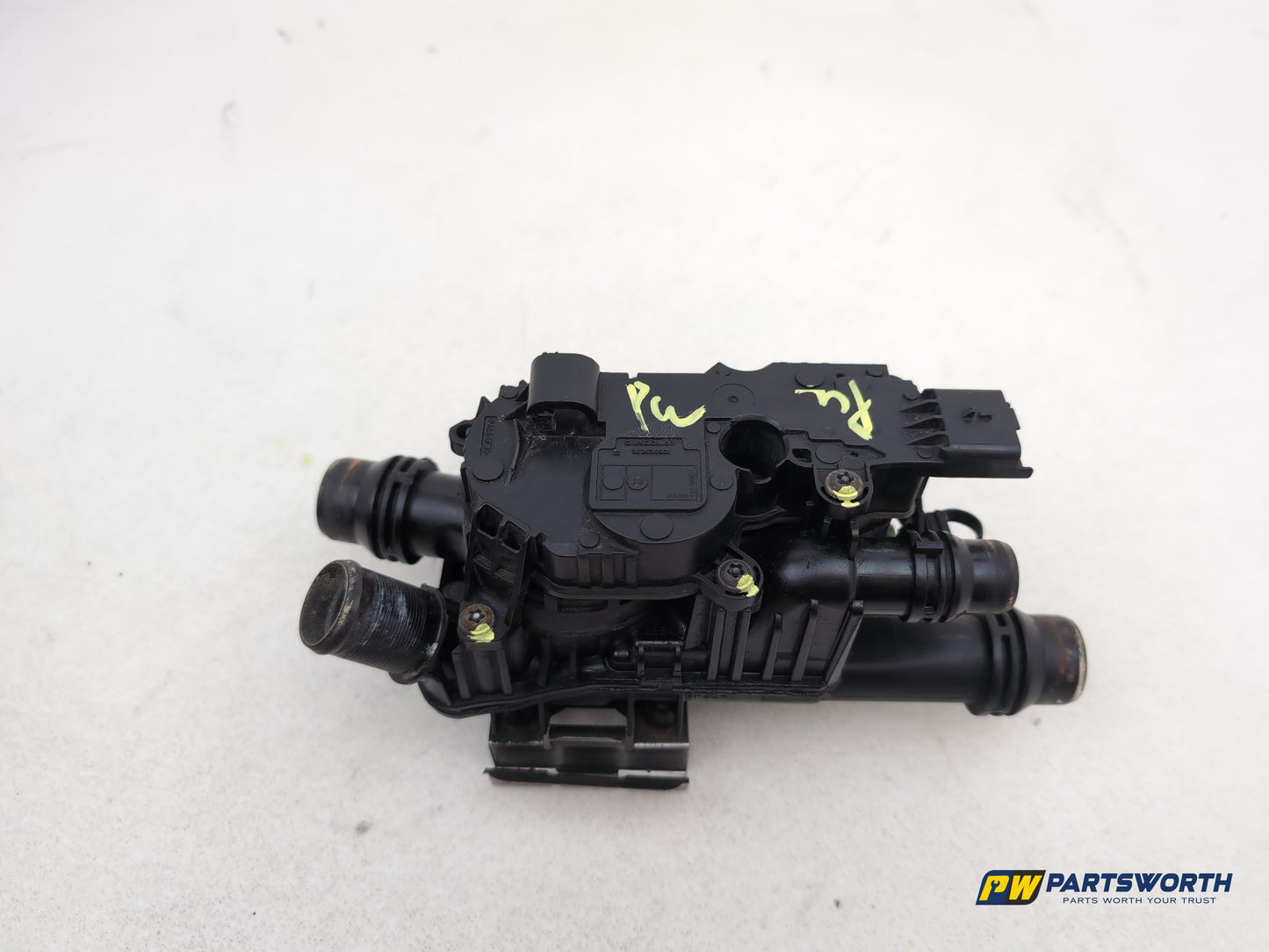 Peugeot 308 Allure Blue Hdi 1.6l Diesel Thermostat Housing 1102639s01 2013-2021