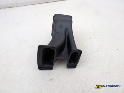 Mercedes R320 R-Class W251 Air Duct Hose Pipe Vent A2518313546 2006-2013