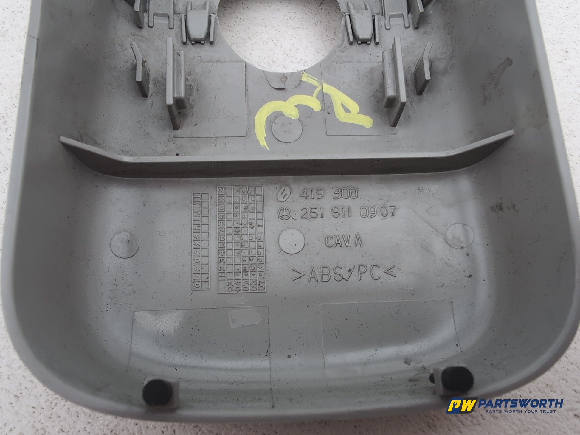 Mercedes R320 R-Class W251 Rear View Mirror Cover A2518110907 2006-2013 - photo 6