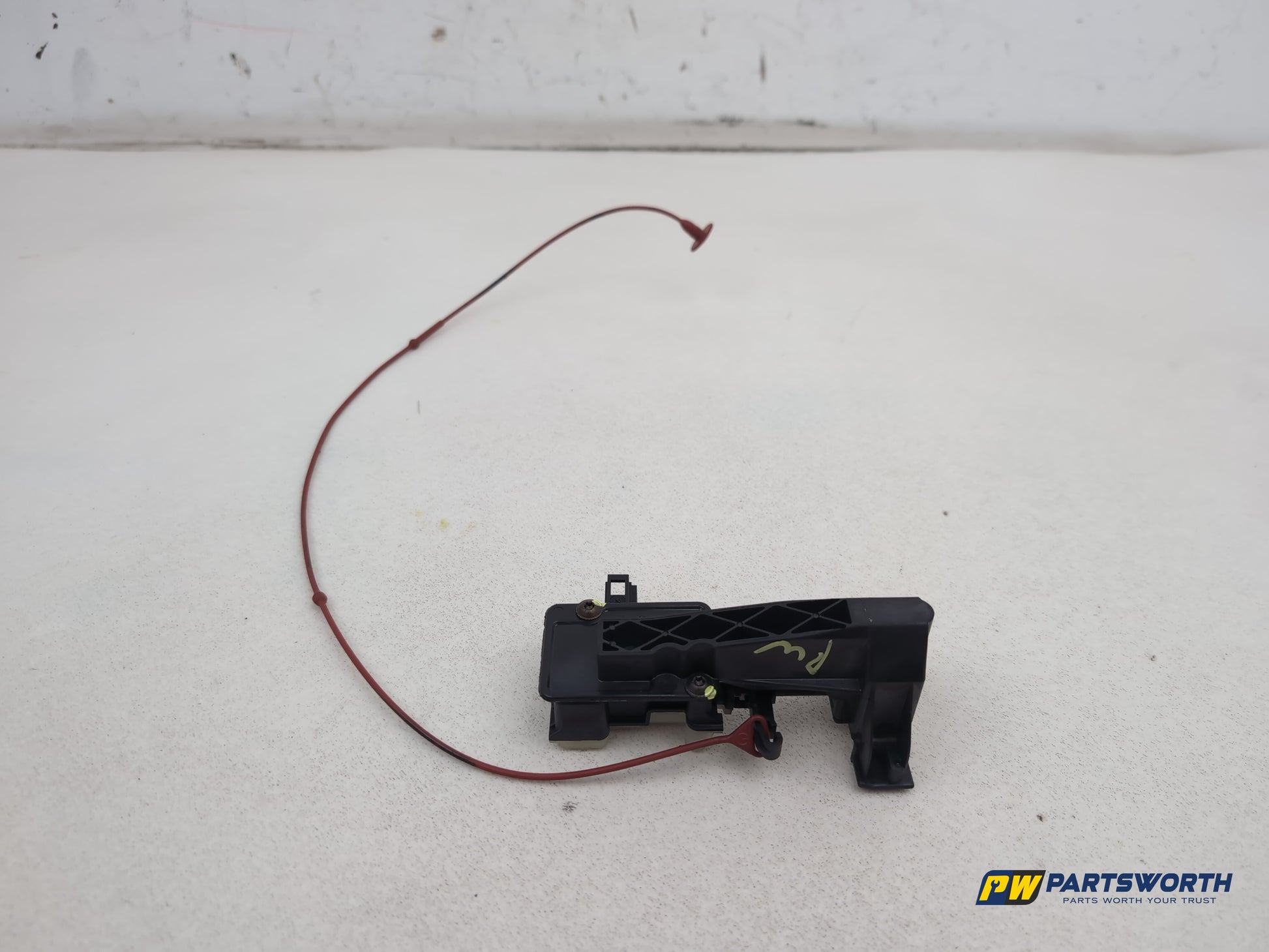 Mercedes R320 R-Class W251 Fuel Flap Locking Motor Actuator A2518200197 06-2013 - photo 6
