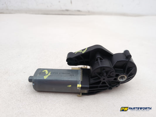 Mercedes R320 R-Class W251 Front Right Seat Ajustor Motor 0390203206 2006-2013