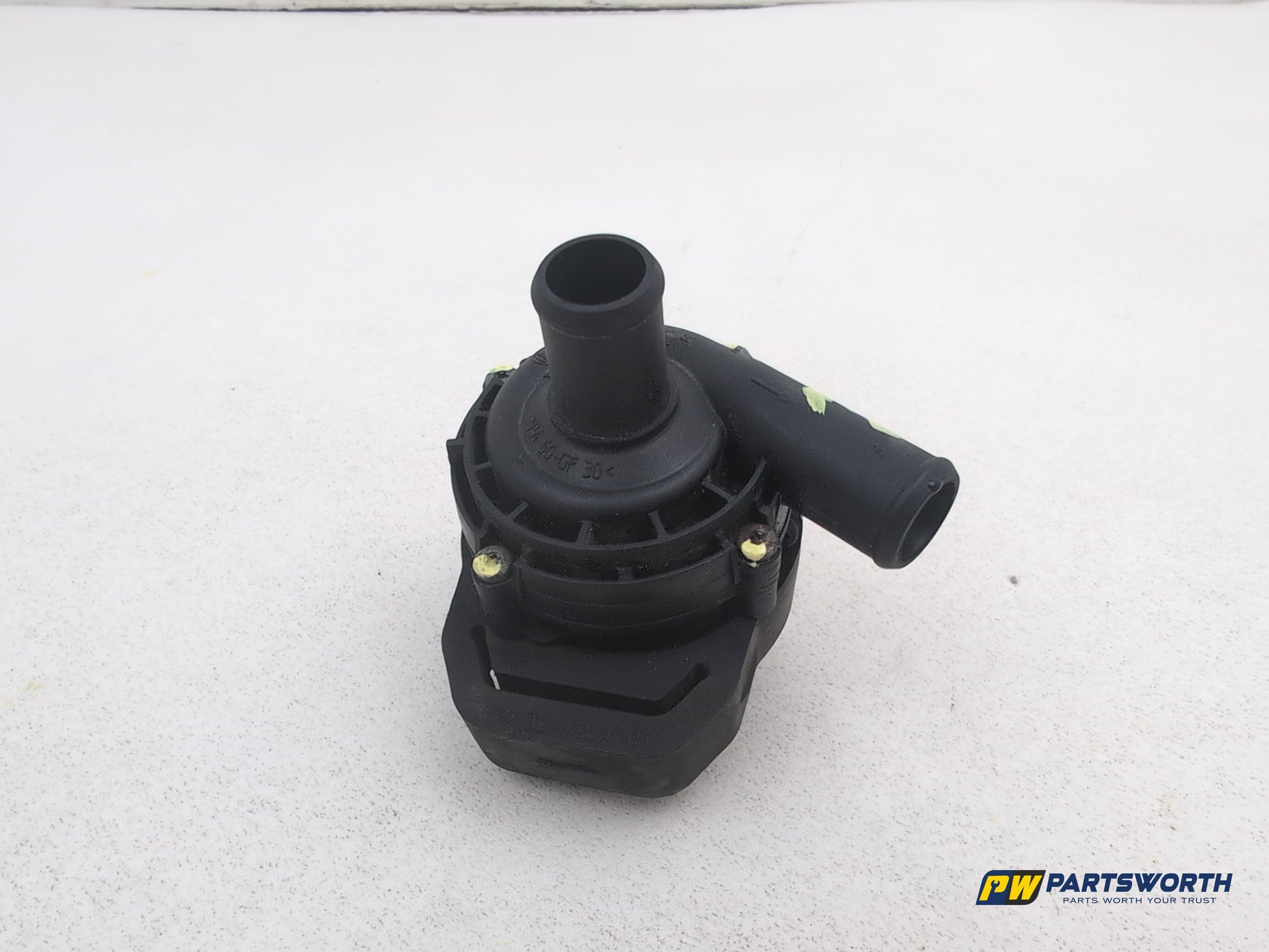 Mercedes R320 R-Class W251 3.0l Diesel Auxiliary Coolant Water Pump A2118350028