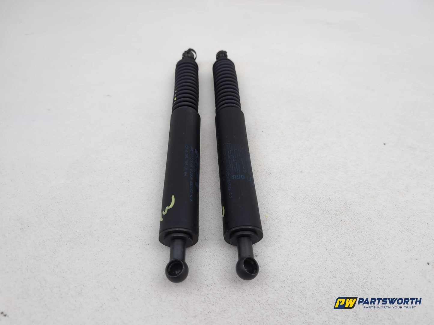 Mercedes R320 R-Class W251 Tailgate Gas Strut Lifter A2519800764 2006-2013